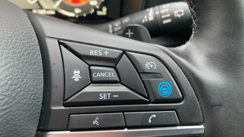 Nissan Juke 1.0 DiG-T Tekna 5dr DCT Petrol Hatchback